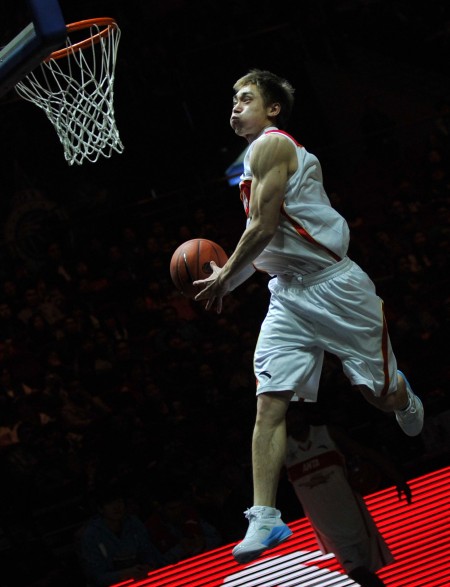 锁定球背 锁定球背